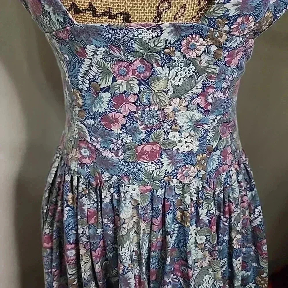 WOMENS Vintage  60s -70sCottage  Garden Core  Midi Floral Maxi Dress. Si… - Picture 11 of 12
